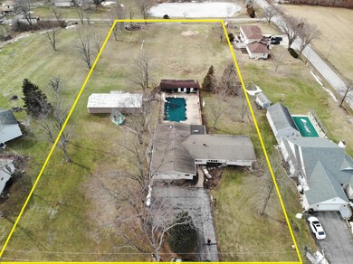 11710 Burr St, Crown Point, IN 46307 - photo 6