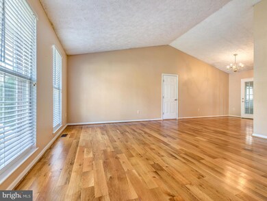 17325 Tamarack Dr, Williamsport, MD 21795 - photo 3