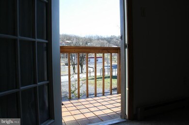 222 N Washington St unit 7, Berkeley Springs, WV 25411 - photo 5