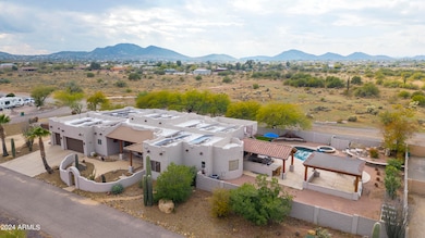Private Corner Lot