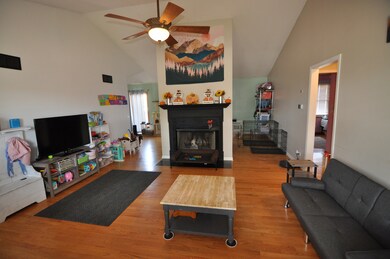 308 Jake Ln, Hampshire, IL 60140 - photo 2