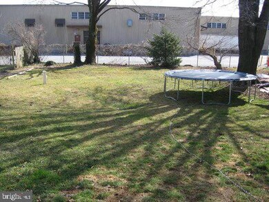 38 E Main St, Leola, PA 17540 - photo 5