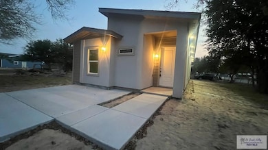 22206 Euclid Ave, San Benito, TX 78586 - photo 2