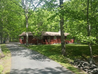 125 Lakeview Cir, Hawley, PA 18428 - photo 2