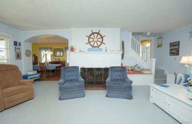 Living room-open and inviting -furnishings include