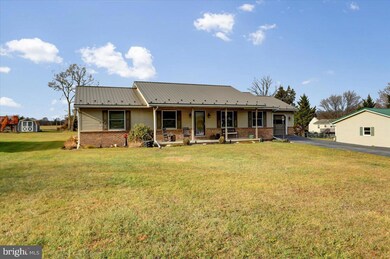 9231 Branch St, Greencastle, PA 17225 - photo 3