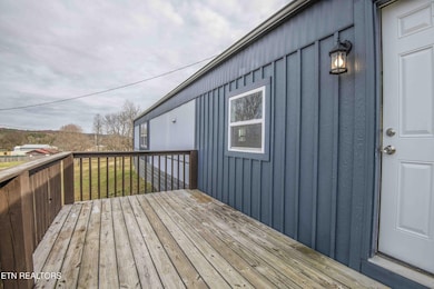 131 Valleyview Dr, Loudon, TN 37774 - photo 2