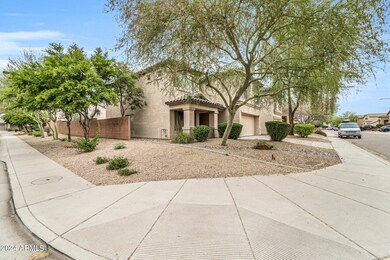 2532 W Straight Arrow Ln-4