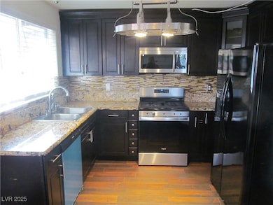 9125 Sparklewood Ct, Las Vegas, NV 89129 - photo 7