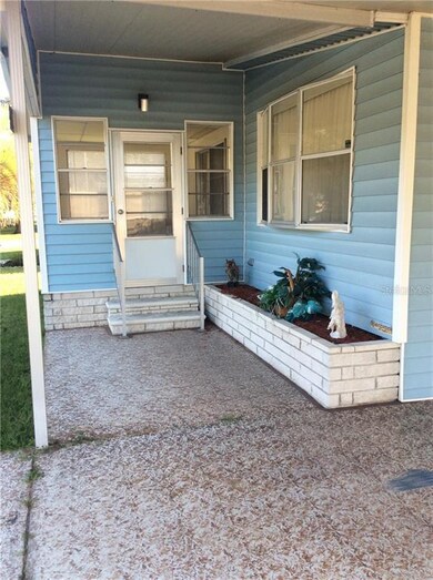 5513 Cheyenne St, Zephyrhills, FL 33542 - photo 2