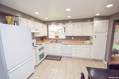 1551 Eugene Ct NE, Keizer, OR 97303 - photo 7