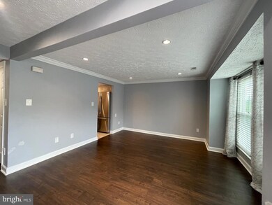 22380 Stablehouse Dr, Sterling, VA 20164 - photo 7