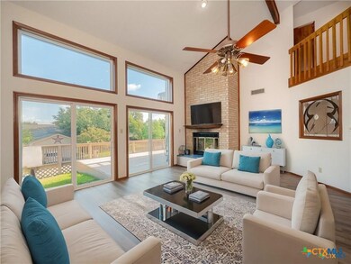 Lots of Light in Living Room!!