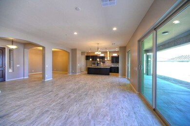 005_Living - Kitchen