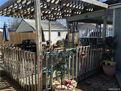 Deck.