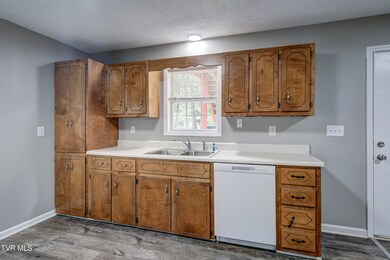 175 Scenic Apartment Rd unit 4, Unicoi, TN 37692 - photo 2