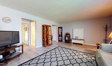 10753-Colonial-Woods-Ct-0006