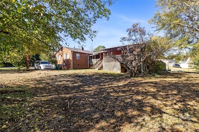 1837 Slater Rd, Charlotte, NC 28216 - photo 6