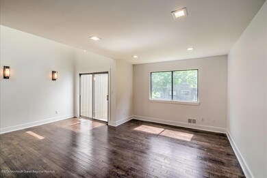 05-LIVING ROOM