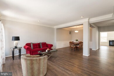 25822 Norrington Square, Chantilly, VA 20152 - photo 6