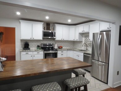 41 Meadowcrest Dr, Bedford, NH 03110 - photo 3