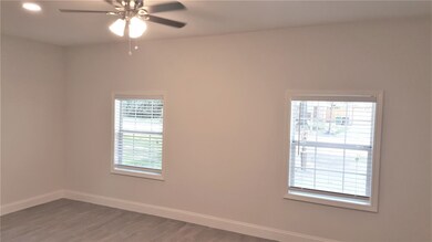 6419 Maple Hill Dr, Houston, TX 77088 - photo 7