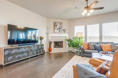 705 Franklin Dr, Joshua, TX 76058 - photo 6