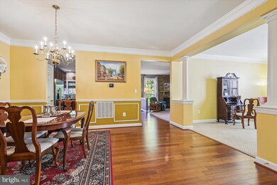 9162 Finnegan St, Lorton, VA 22079 - photo 4