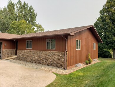 242 20th Ave NE, Jamestown, ND 58401 - photo 2