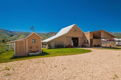 3 Exterior_high_989266