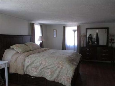 7 Edgemont Ave, Burlington, MA 01803 - photo 6