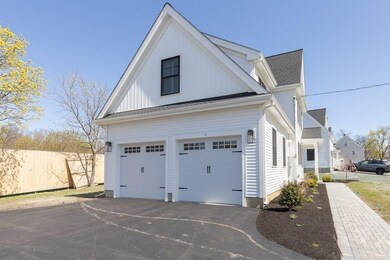 24 Auburn St, Newburyport, MA 01950 - photo 3