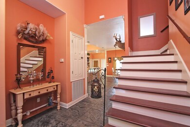 4 Foyer