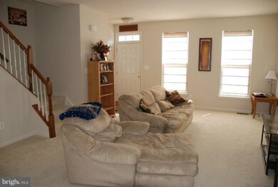 9221 Alvyn Lake Cir, Bristow, VA 20136 - photo 5