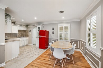 1223 Chamboard Ln, Houston, TX 77018 - photo 6