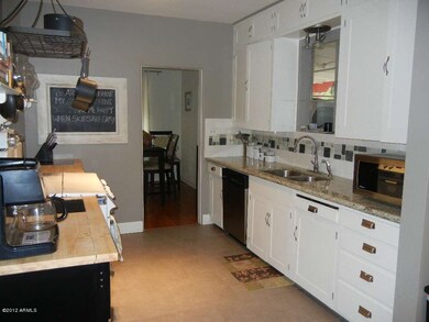 1515 E Cheery Lynn Rd, Phoenix, AZ 85014 - photo 6