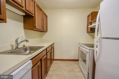 23247 White Birch Ct unit 11C, California, MD 20619 - photo 6