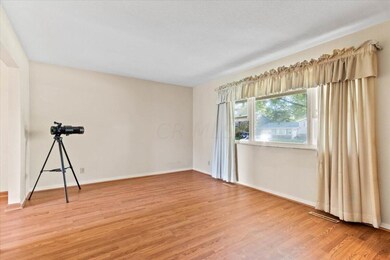 04-Living Area