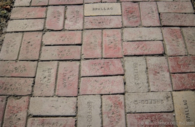 920 S Oklahoma St, Sapulpa, OK 74066 - photo 2