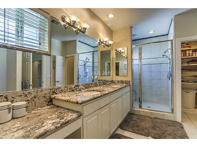 Master Bath/Spa.