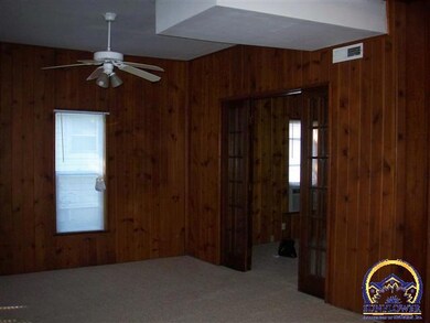 1901 SW Lane St, Topeka, KS 66604 - photo 3