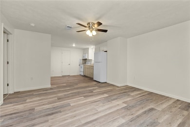 390 U S 30 unit A, Imperial, PA 15126 - photo 6