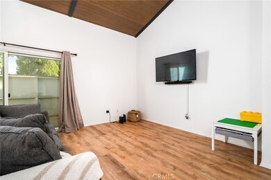 1342 W 8th St unit 5, Upland, CA 91786 - photo 3