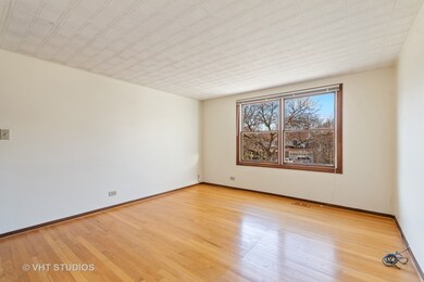 1552 Chippewa Dr, Naperville, IL 60563 - photo 4