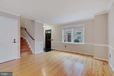 1312 Chetworth Ct, Alexandria, VA 22314 - photo 5