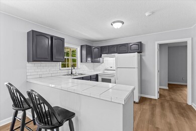 724 Shelly Ln, Rossville, GA 30741 - photo 6