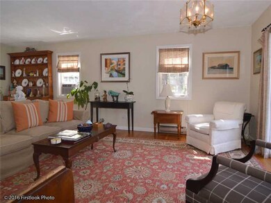 167 Winter St unit 4, Wakefield, RI 02879 - photo 3