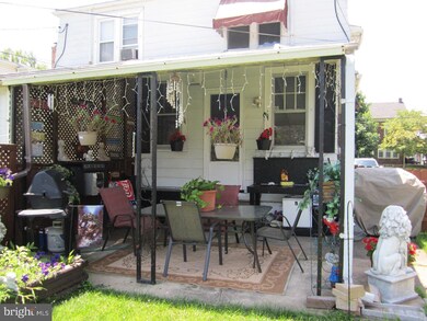 437 Raymond St, Reading, PA 19605 - photo 6