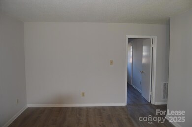 215 Kelly St, Statesville, NC 28677 - photo 3