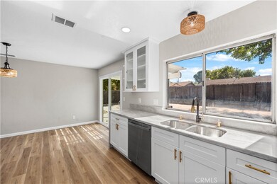 1050 Landsford St, Lancaster, CA 93535 - photo 7